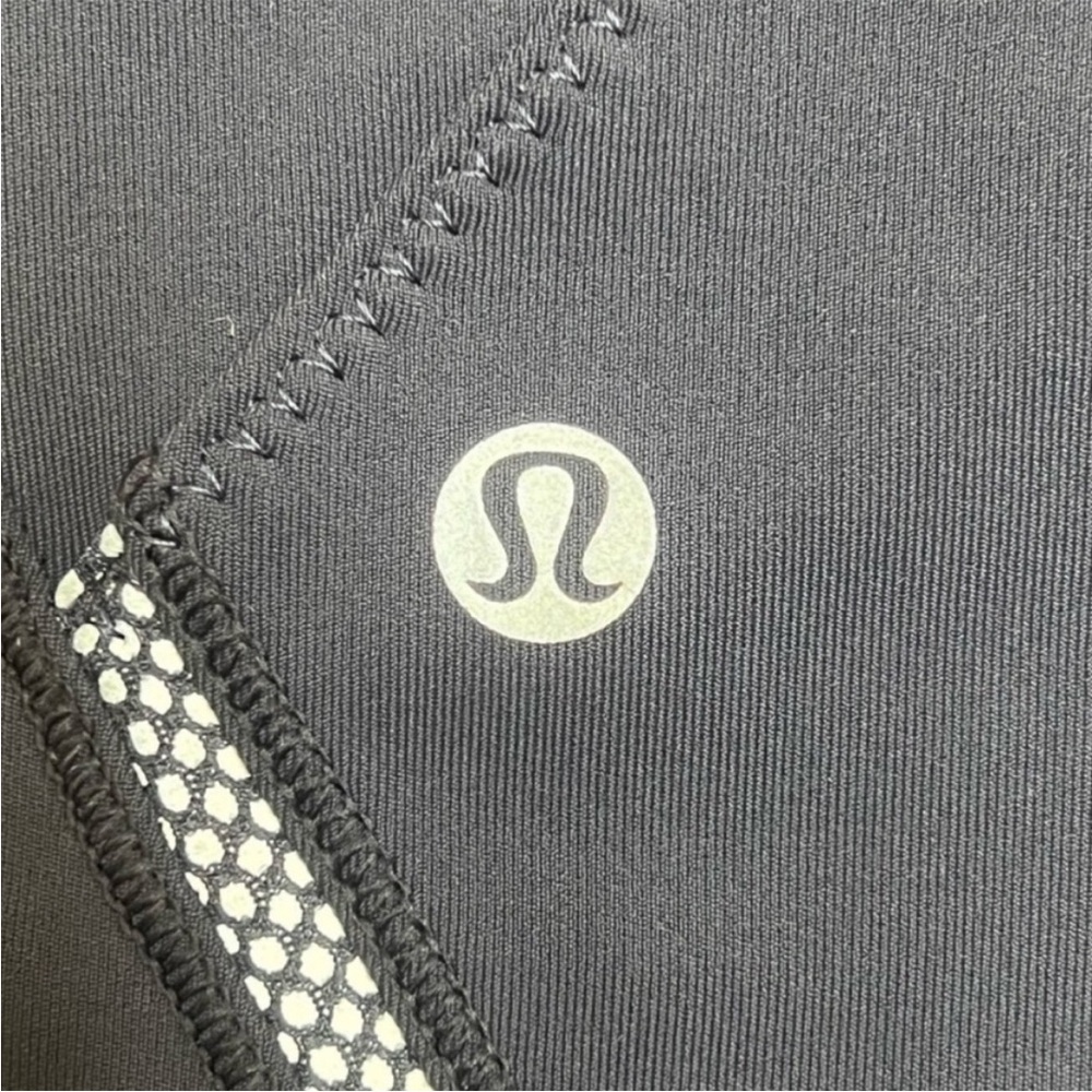 Lululemon Cadence Crusher Tight With Reflective Detail On Legs - Picture 7 of 9
